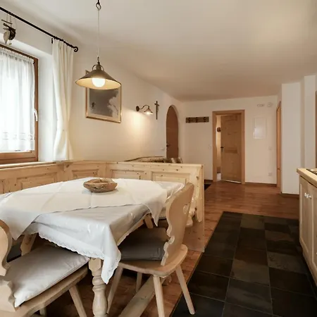 Isgla Apartment Selva di Val Gardena